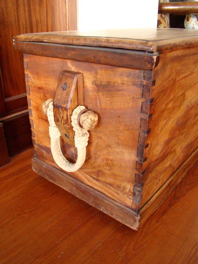 A fine early 19th century Camphorwood seaman's chest circa 1830 — image 2